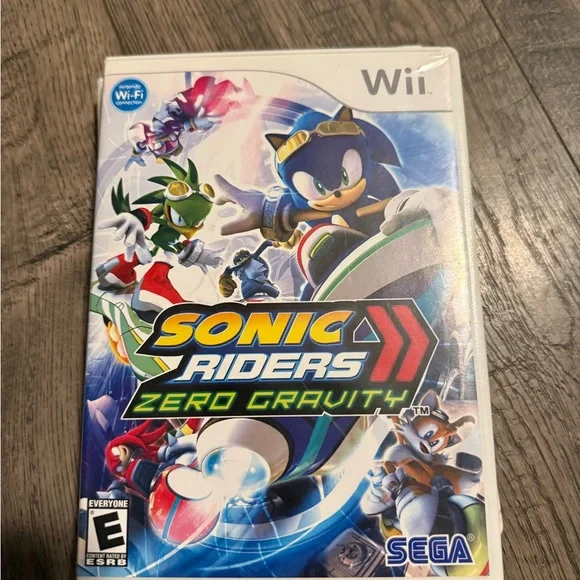 Nintendo Wii Sonic Game Set with Colorful Covers - Picture 5 of 6